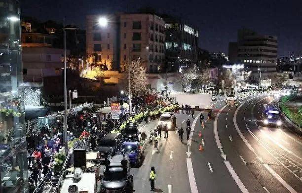 终于谈妥了？中方派人给韩传话<strong></p>
<p>btc网站</strong>，尹锡悦一旦拒捕，结局只有2个字