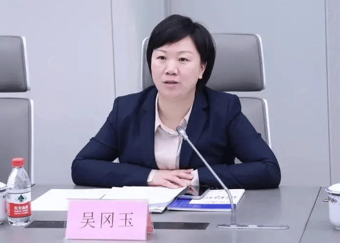 连云港市委常委、副市长吴冈玉<strong></p>
<p>btc种子</strong>，分工明确