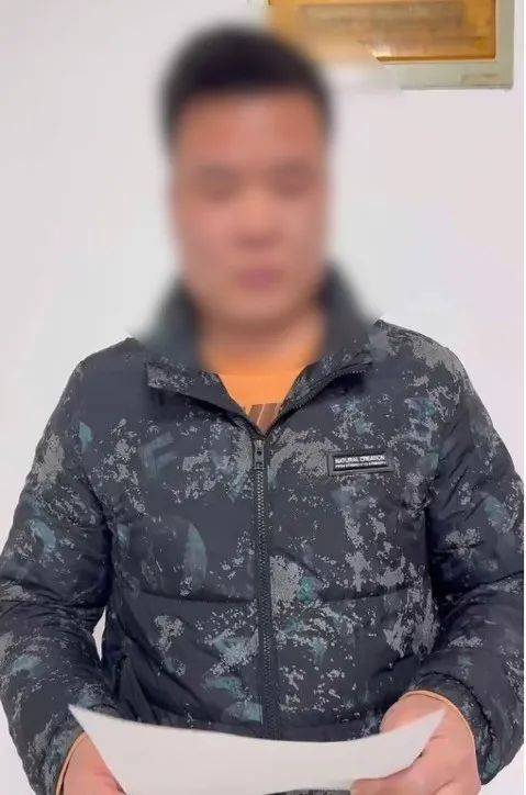 男子发朋友圈称春节执勤交警为“狼狗队”<strong></p>
<p>btc兑换</strong>，被传唤后手写道歉信：对不起，你们辛苦了