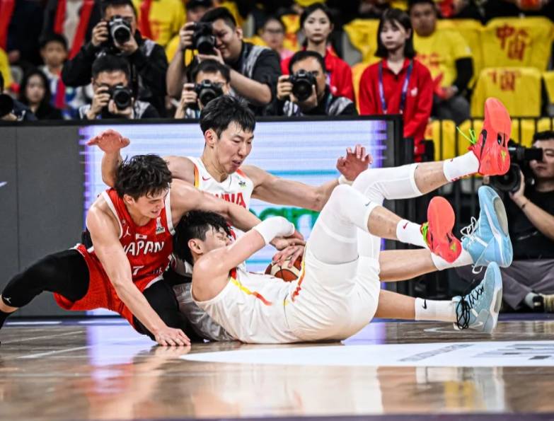 42分大胜<strong></p>
<p>btc矿池官网</strong>！亚预赛中国男篮复仇日本 赵睿16+8+5