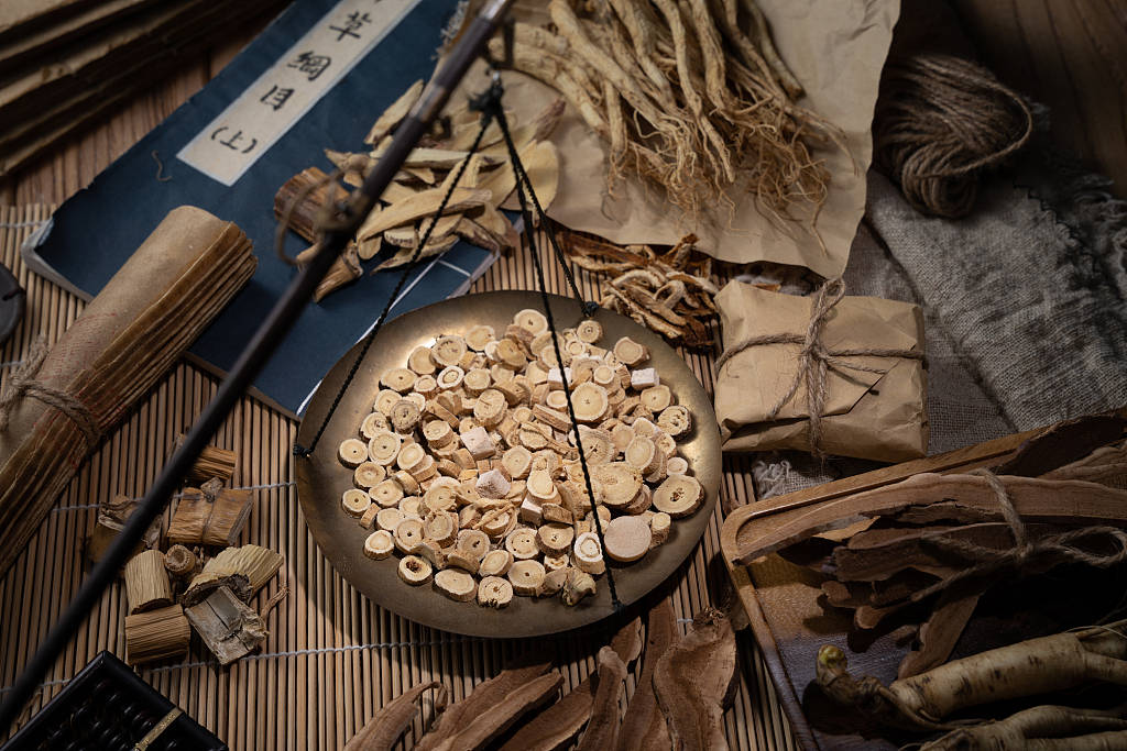 患者吃43万元中药后“半边脸没了”<strong></p>
<p>btc地址</strong>，不能仅退钱了事