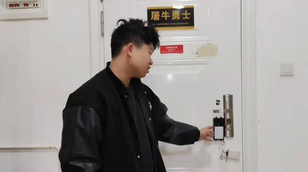 这室友靠谱！长沙一学生花80元为宿舍自制指纹锁：从小喜欢捣鼓<strong></p>
<p>泰达币钱包</strong>，做出来感觉特别爽