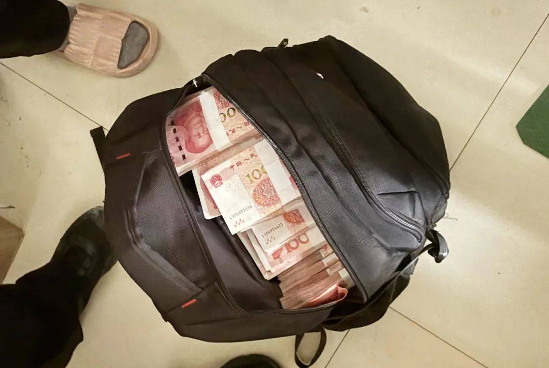事发桂林<strong></p>
<p>购买usdt</strong>！背包里装的1000000元现金被警方紧急拦截