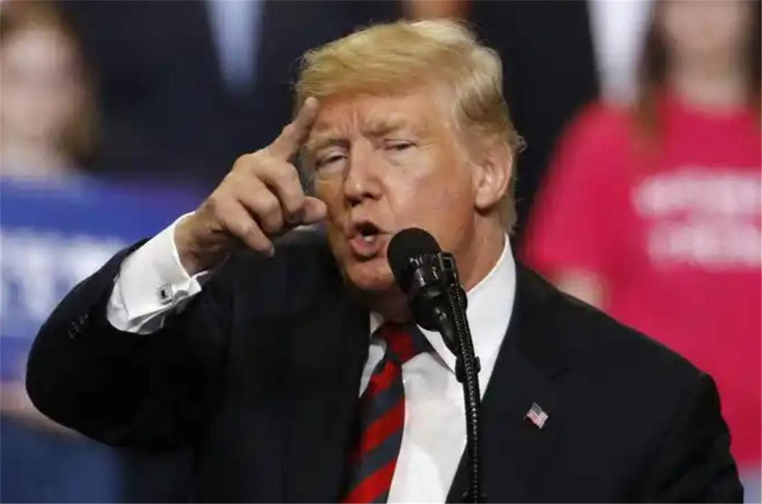 中方偏不上谈判桌<strong></p>
<p>usdt查询</strong>，特朗普被逼急，对华态度大变，一点办法都没有