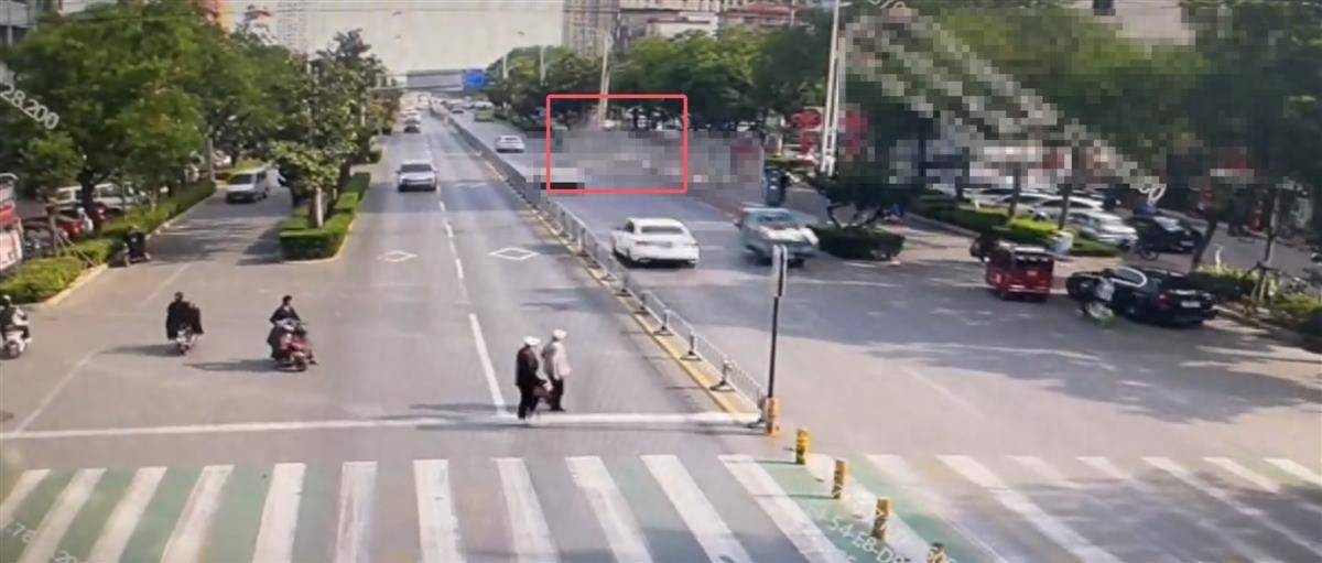 山东滕州一车辆撞向公交站台致多人倒地<strong></p>
<p>usdt暴跌</strong>，肇事司机被控制，案件已移交刑警