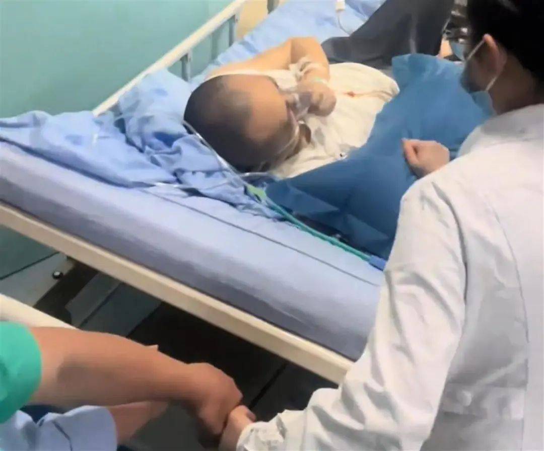 突发讣告！他已去世<strong></p>
<p>usdt暴跌</strong>，从确诊到离世仅1个月！