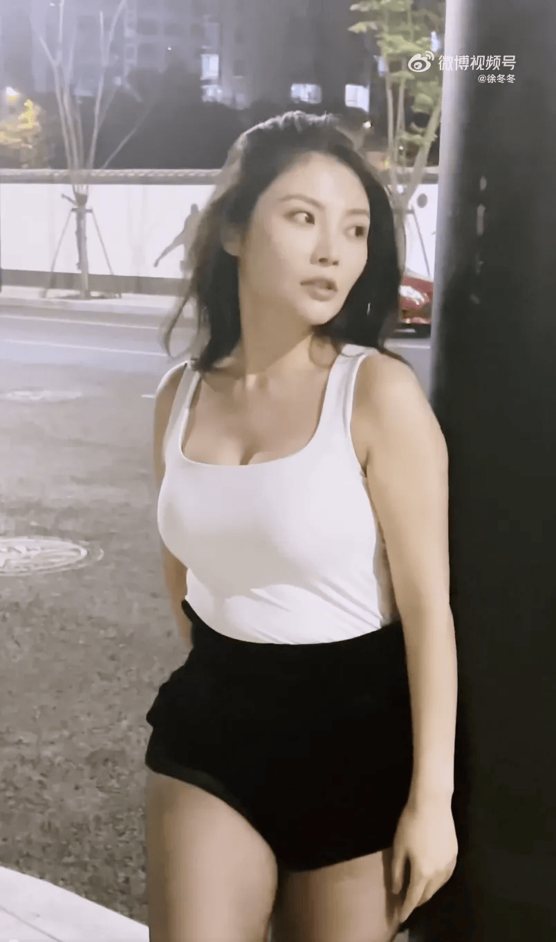 “椰树女神”徐冬冬大方晒照<strong></p>
<p>usdt暴跌</strong>，并配文：我的蝴蝶袖，很丰腴！