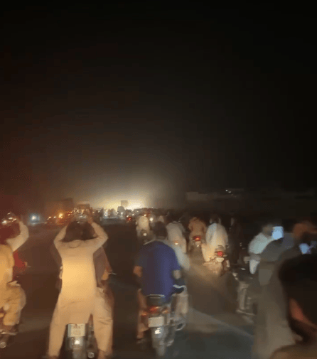 突发！印度向巴基斯坦三地发射导弹<strong></p>
<p>usdt币价格</strong>，巴方誓言回应！两架印空军战机被击落，巴方全国空域关闭48小时