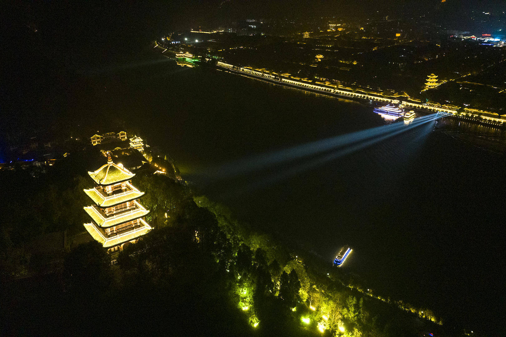 游客投诉在阆中一景区被索要597元上香费 官方：已致歉退款<strong></p>
<p>usdt行情</strong>，景区停业整顿