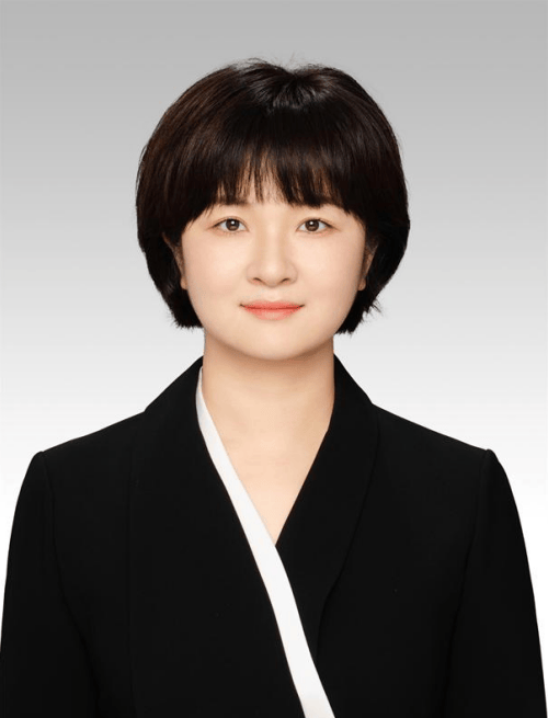 不到1年再公示<strong></p>
<p>usdt通道</strong>，生于1987年的李金玲，拟提名为县长候选人