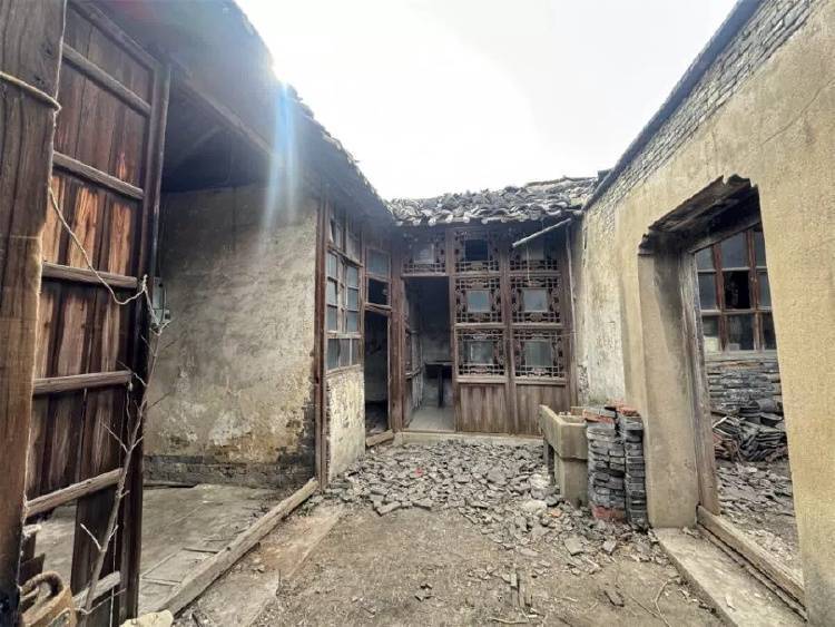 扬州一清代文物合院618元起拍<strong></p>
<p>usdt什么价格</strong>，此前已流拍两次