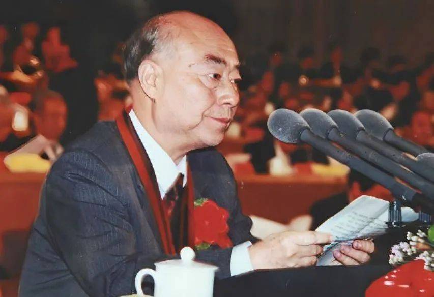 美国人到现在也没想通：一个没留过学的中国人<strong></p>
<p>usdt支付通道</strong>，怎么造出于敏构型？