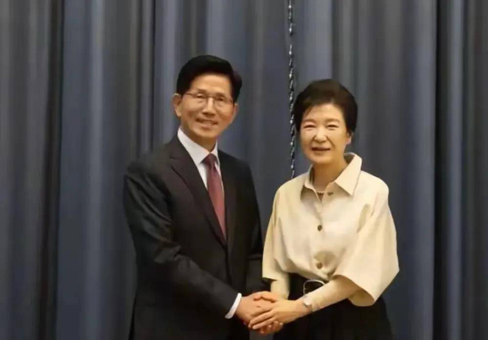李在明胜利无望？李明博、朴槿惠联手<strong></p>
<p>usdt钱包官方下载</strong>，韩国大选进入白热化阶段！