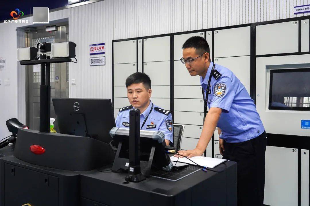 雷霆出击<strong></p>
<p>充值usdt平台</strong>！武汉警方一举抓获32名“白富美”