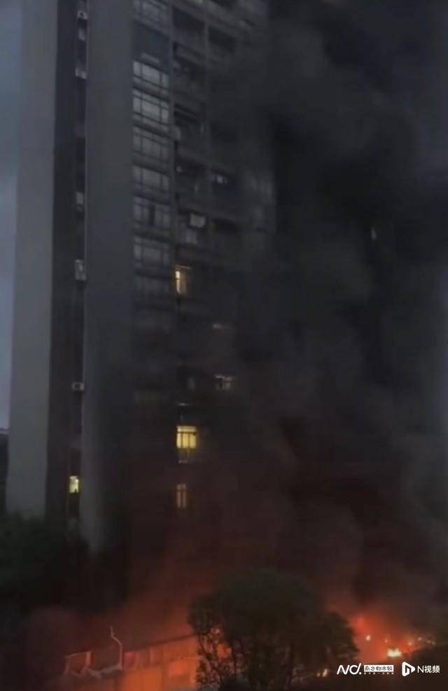 东莞一小区逾百辆电动自行车烧毁<strong></p>
<p>usdt交易平台</strong>！住户睡梦中被叫醒撤离逃生