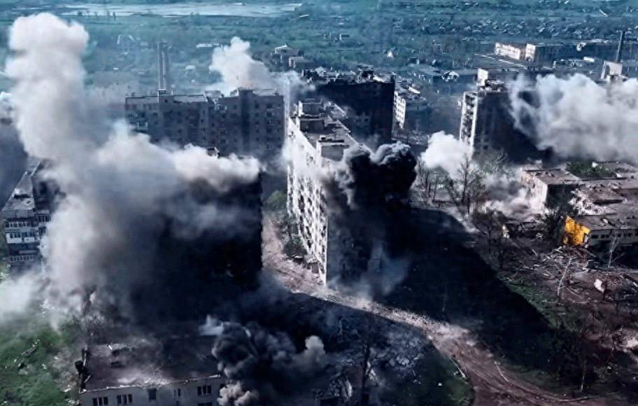 俄军抵达郊区却不攻城<strong></p>
<p>以太坊区块链浏览器</strong>，有人发现不对劲：红军城只是一个“诱饵”