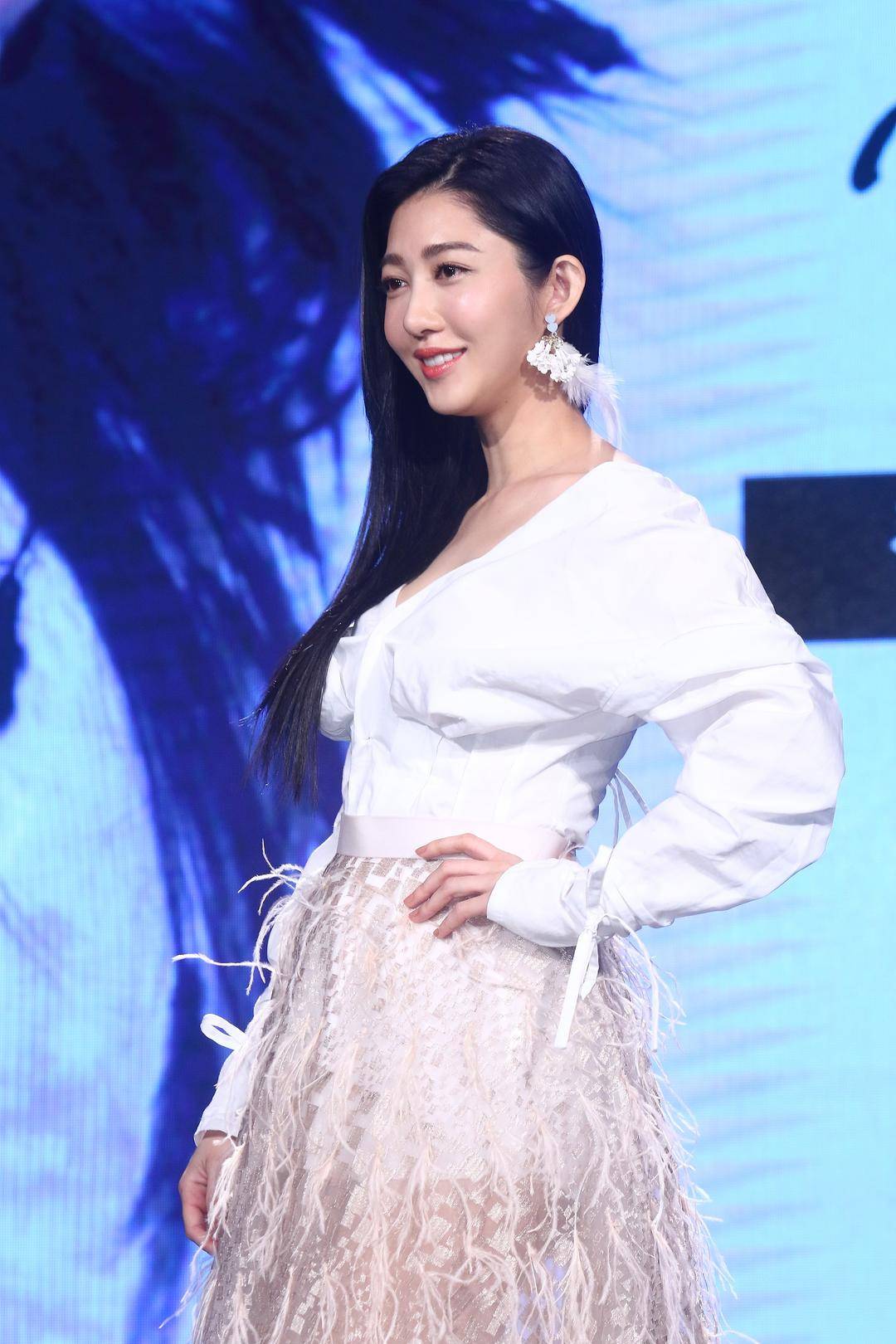 女演员竟用微波炉煮鸡蛋<strong></p>
<p>以太坊区块链浏览器</strong>，结果鸡蛋在眼前爆炸，受伤后发声
