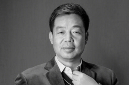 董事长汪林朋被曝跳楼身亡<strong></p>
<p>挖以太坊</strong>，居然智家：以公告为准