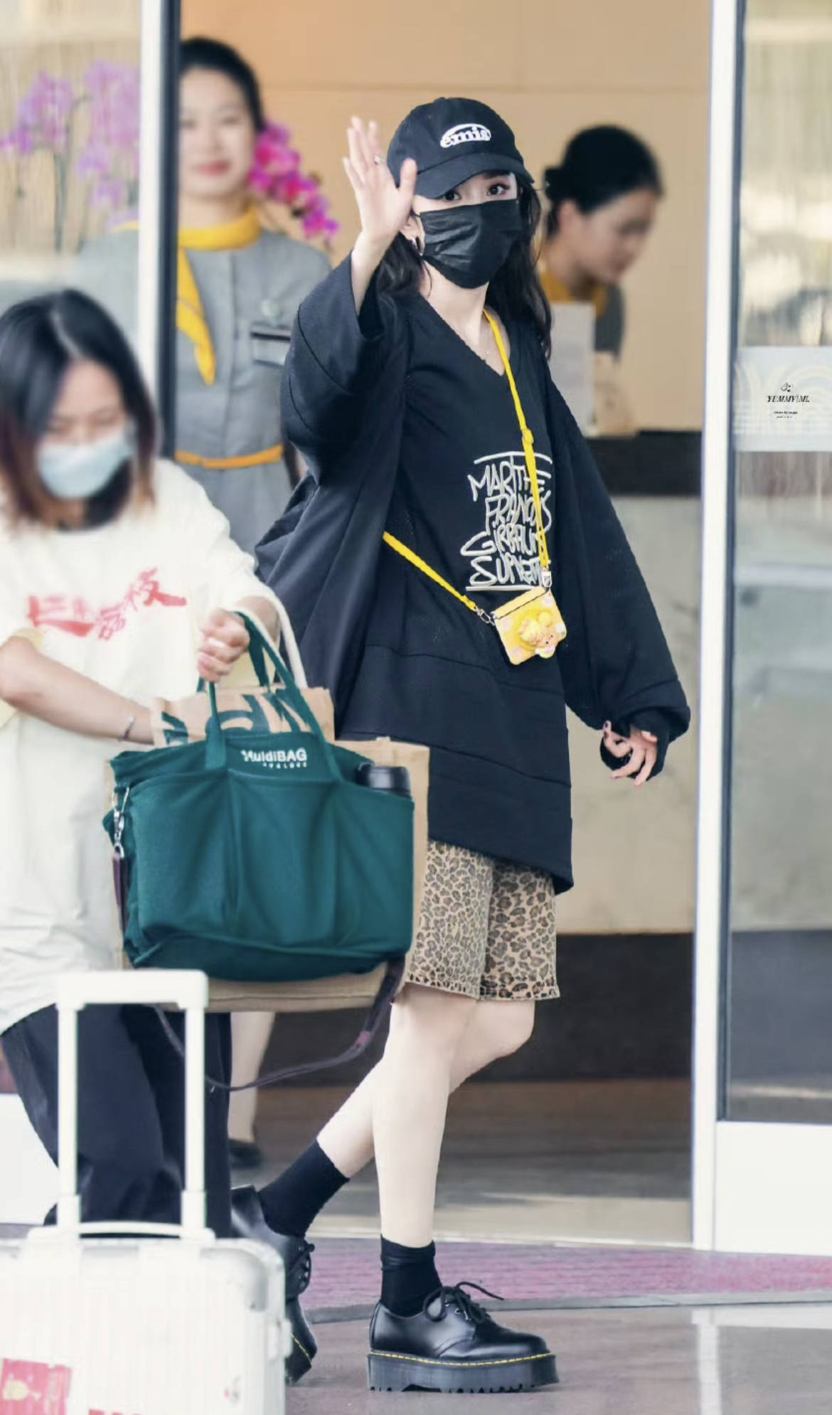 杨幂欧阳娜娜都爱穿的宽腿中裤<strong></p>
<p>以太坊挖矿</strong>，今夏火成这样啦？