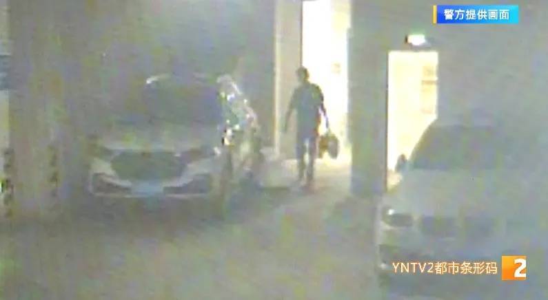 凌晨怪事！男子提着茅台袋子在车库<strong></p>
<p>以太币坊</strong>，翻垃圾桶竟为了.....