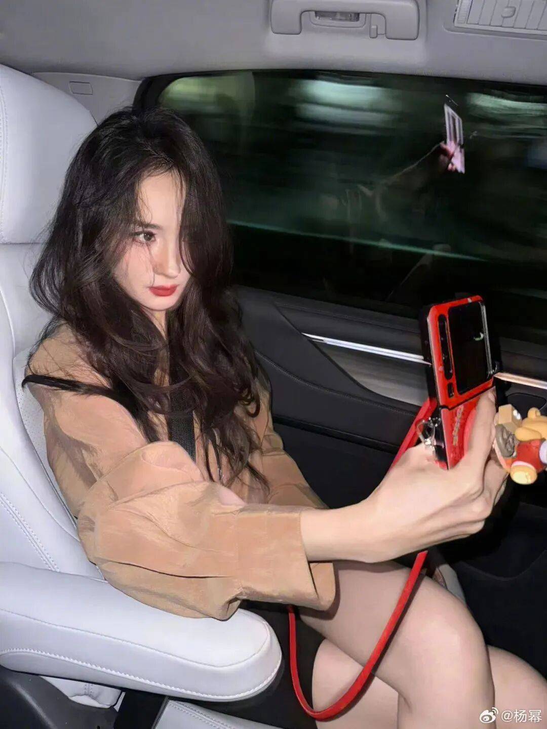 质感女人怎么都在穿这个颜色<strong></p>
<p>以太坊币行情</strong>？