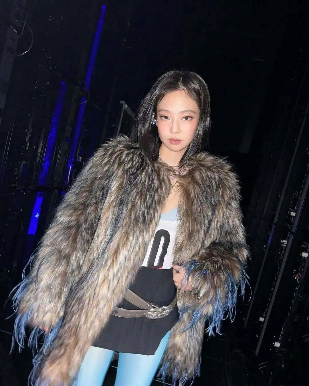 质感女人怎么都在穿这个颜色<strong></p>
<p>以太坊币行情</strong>？