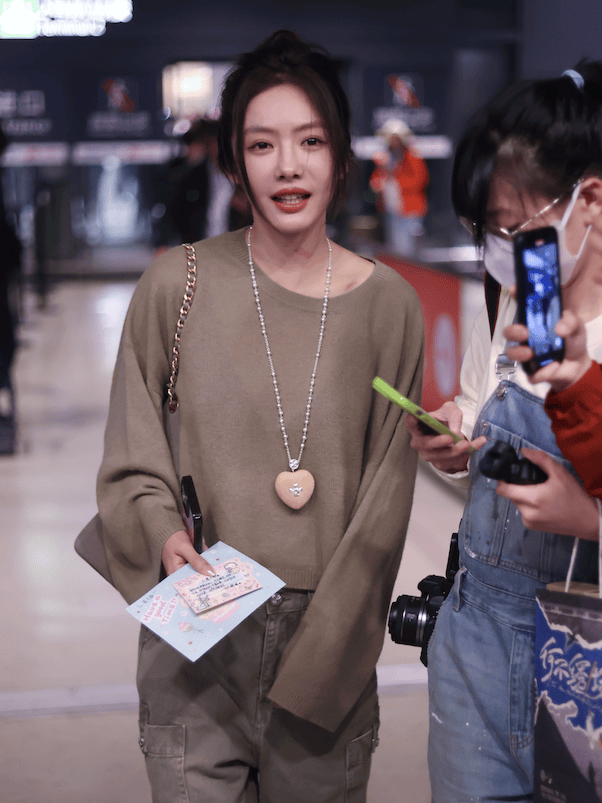 质感女人怎么都在穿这个颜色<strong></p>
<p>以太坊币行情</strong>？