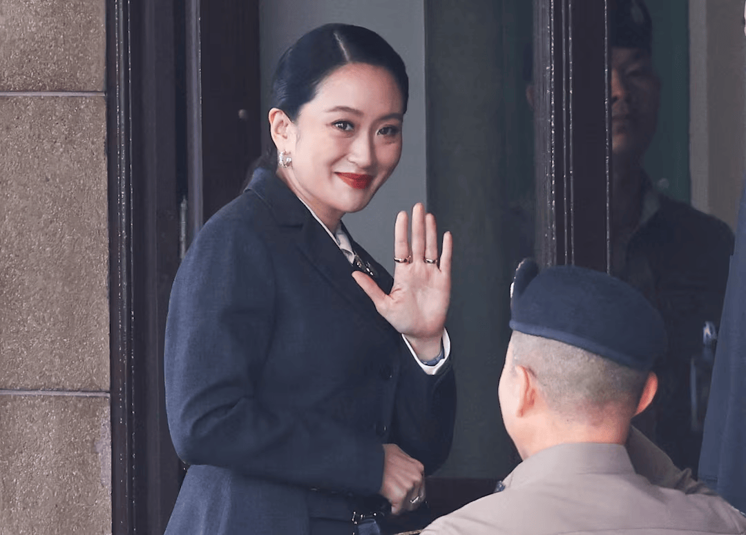 泰国总理佩通坦遭解职 <strong></p>
<p>以太坊查询</strong>他信家族再下台