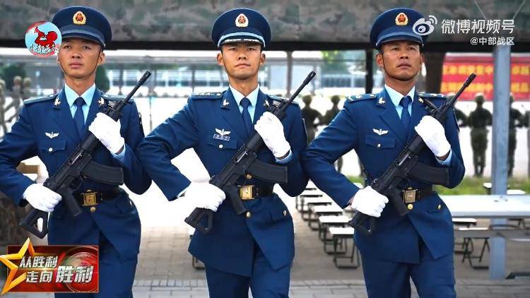 九三阅兵倒计时5天<strong></p>
<p>以太坊查询</strong>！空中梯队多型新机将首次受阅 队员练就“米秒不差”