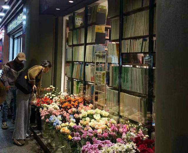 七夕不送玫瑰改送花菜<strong></p>
<p>以太坊查询</strong>！这一届年轻人“反套路”重新定义浪漫