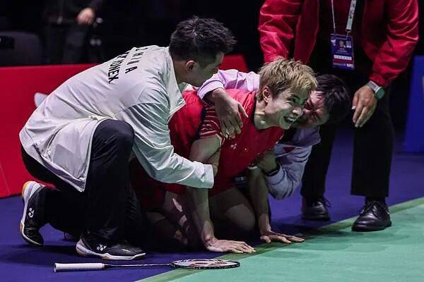 祝贺！石宇奇2比1逆转昆拉武特<strong></p>
<p>以太坊分叉</strong>，获得羽毛球世锦赛男单冠军！