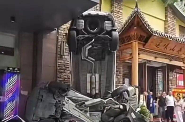 车辆失控驶入路边停车位致1死2伤<strong></p>
<p>以太坊分叉</strong>，警方通报