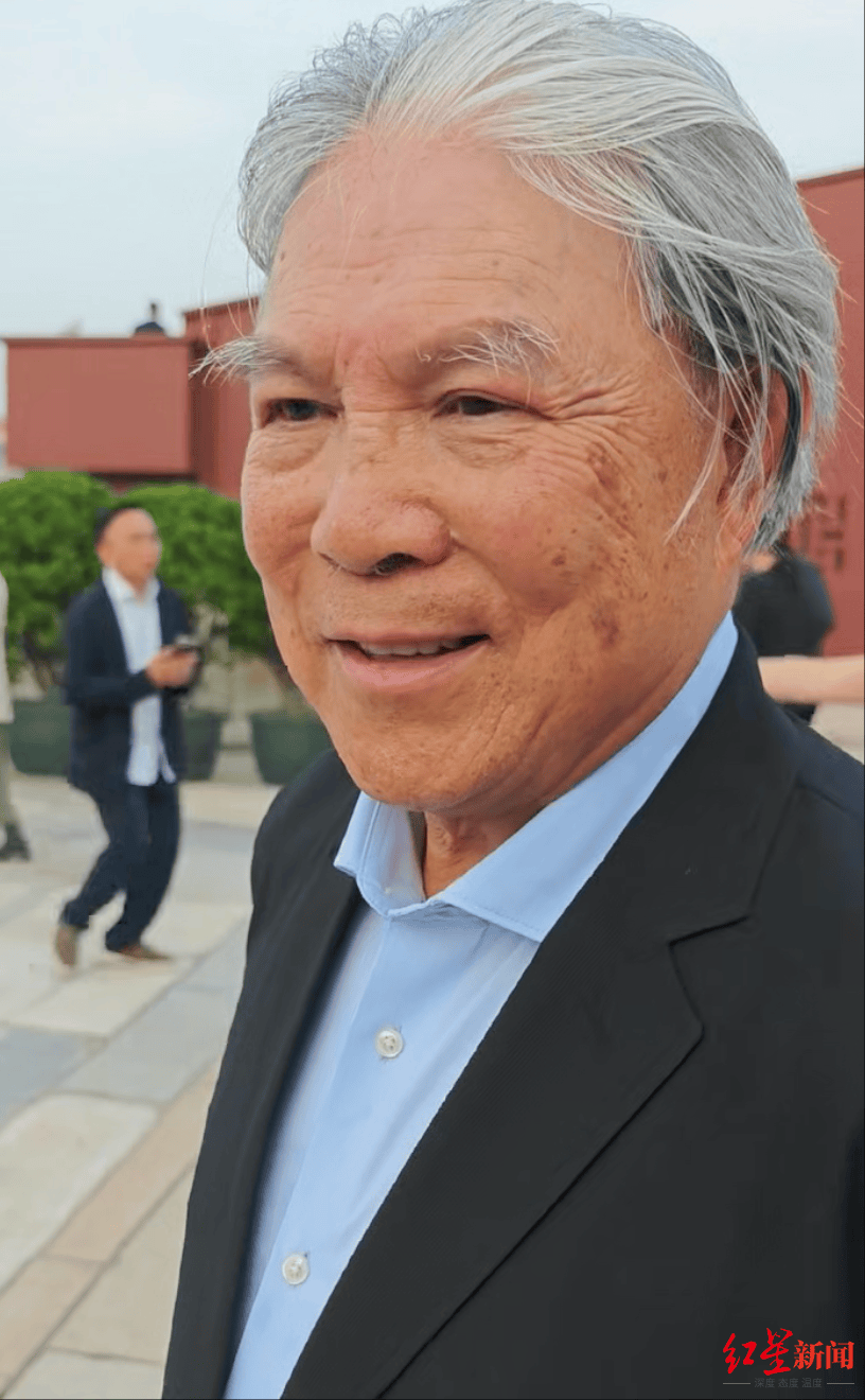 霍震霆：在阅兵仪式中<strong></p>
<p>以太坊私链</strong>，看到了国家的国防能力和国家发展