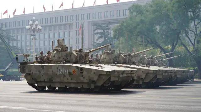 不装了<strong></p>
<p>以太坊私链</strong>！一口气看完九三大阅兵武器装备！谁说我们一个也不认识？
