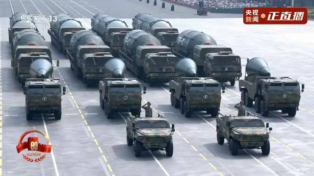 不装了<strong></p>
<p>以太坊私链</strong>！一口气看完九三大阅兵武器装备！谁说我们一个也不认识？