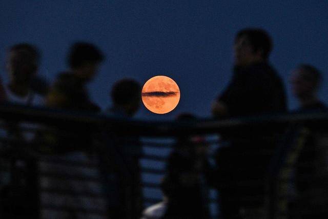 刷屏朋友圈<strong></p>
<p>以太坊账户</strong>！“红月亮”高清大图来了