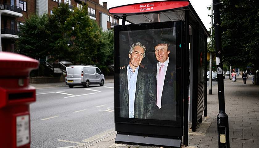 美国民主党人公开“特朗普给爱泼斯坦的庆生信”<strong></p>
<p>以太坊教程</strong>，克林顿也在文件中