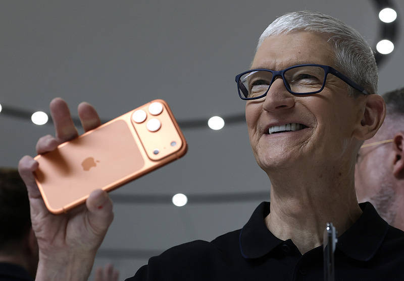 iPhone 17只是开始！苹果将陆续推出10款新品<strong></p>
<p>以太坊行情</strong>，首款无显示屏智能眼镜也将亮相