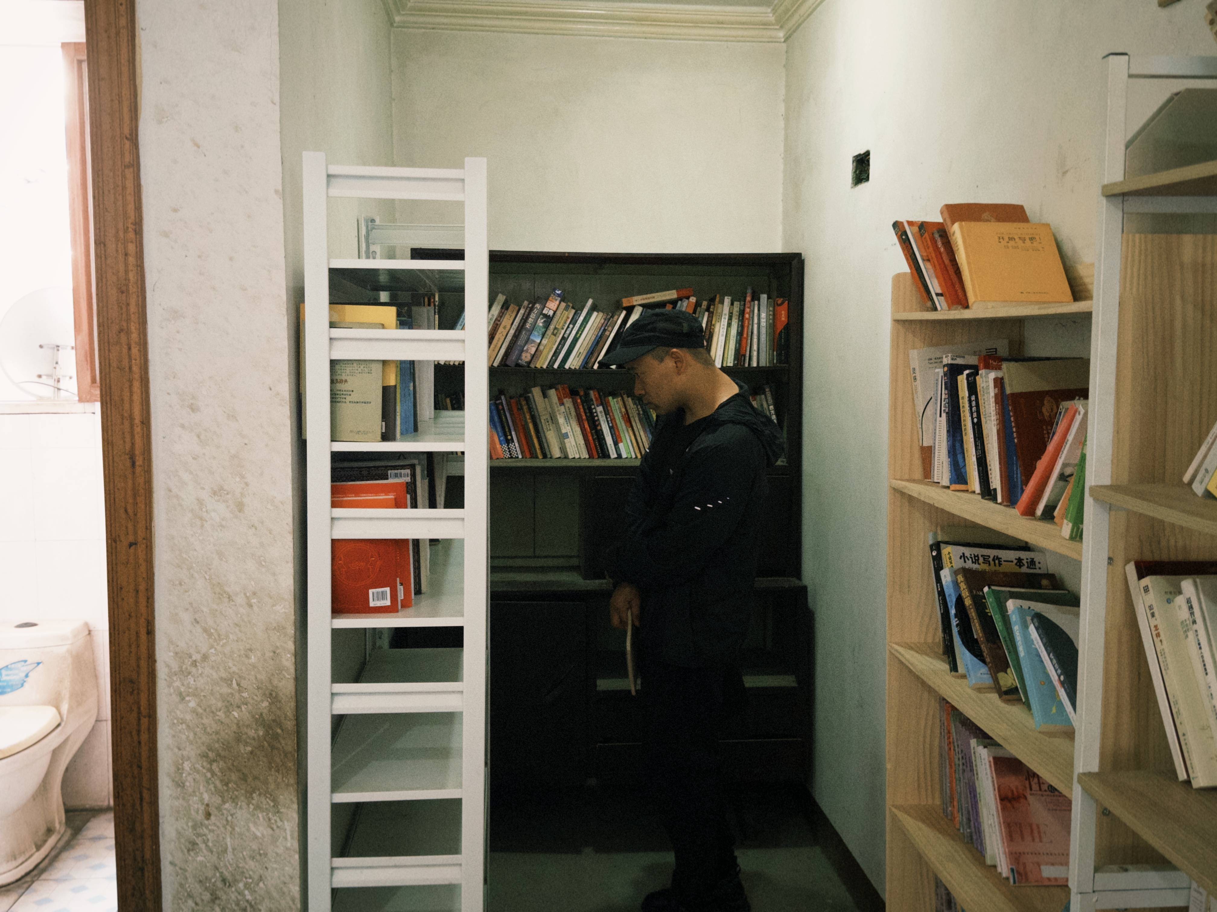 七旬母亲卖掉儿子3万斤藏书 称读书害了<strong></p>
<p>以太坊走势</strong>他