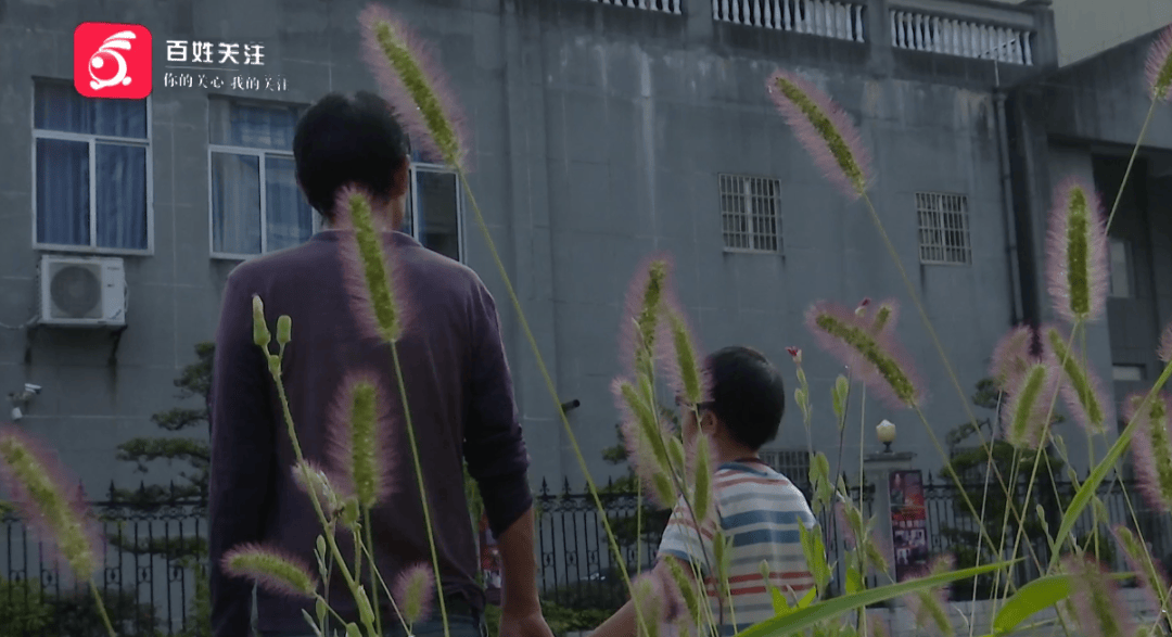 心酸!12岁男孩“独居”贵阳一安置房内<strong></p>
<p>以太坊走势</strong>,父亲回应:迫于无奈,因为……