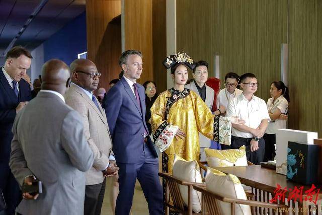 数字之光点亮海丝文明传承路<strong></p>
<p>以太坊钱包地址</strong>,和成天下助力海丝数字艺术公益展