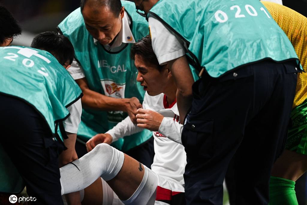 中超-韦世豪伤退周定洋读秒破门 蓉城客场1-1绝平申花