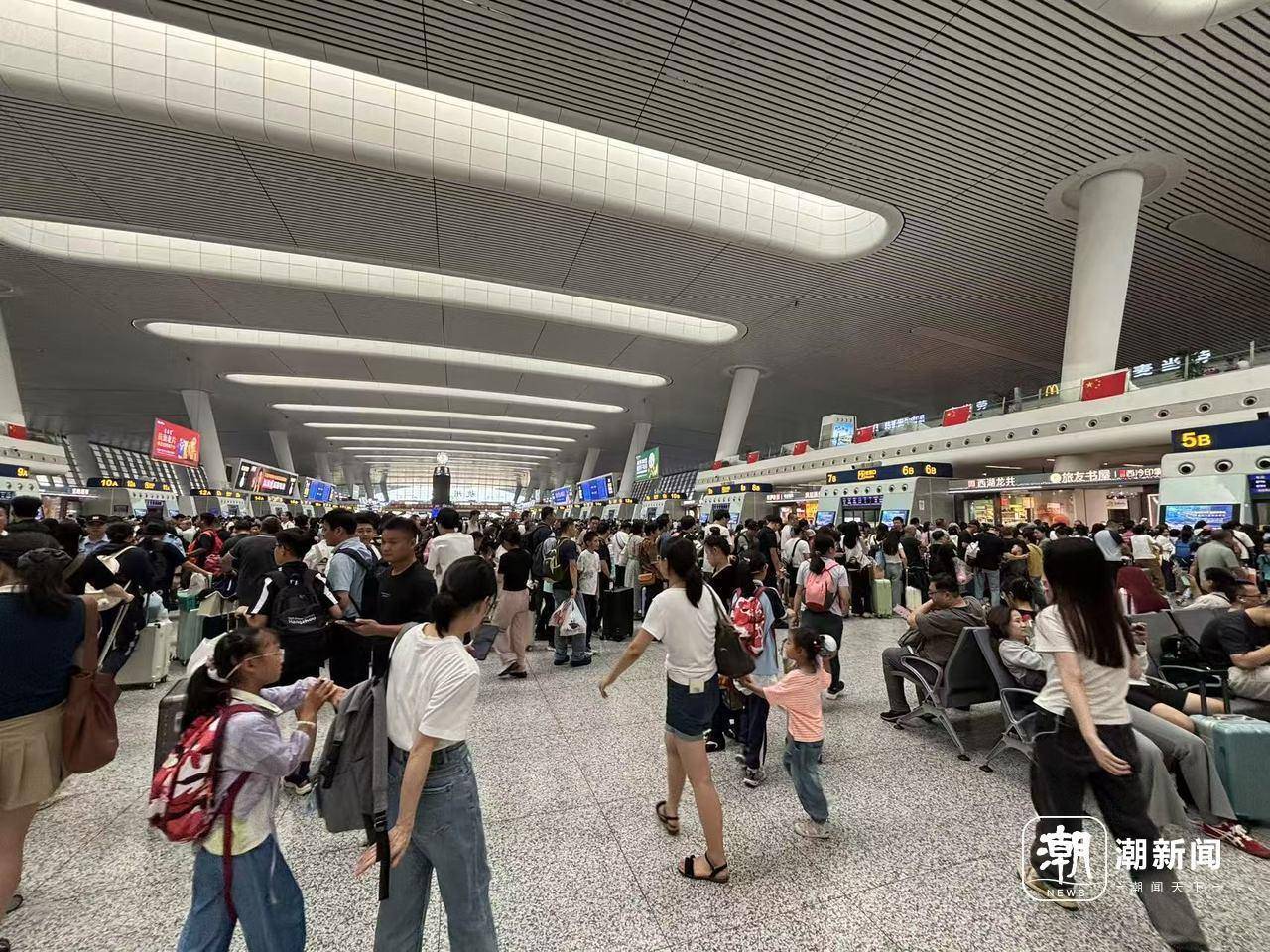 全杭州的娃都出动了？这是刚刚的火车东站<strong></p>
<p>以太坊贸易</strong>！秋假大军即将席卷全国