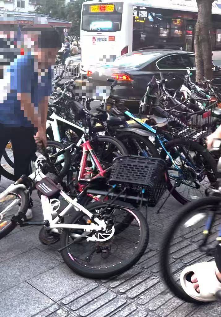 深圳一医院门口被指“举步维艰”<strong></p>
<p>以太坊贸易</strong>！整治后记者实探:仍很堵