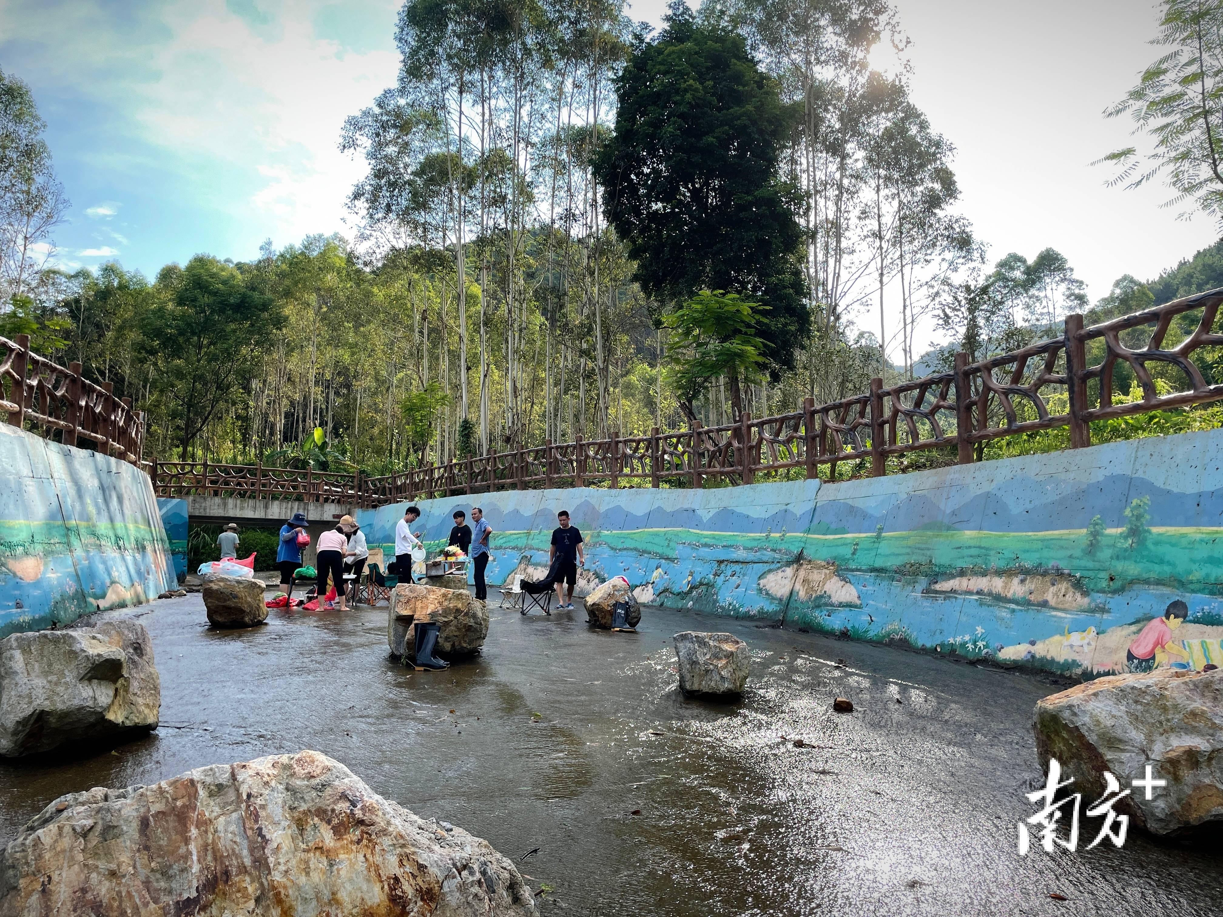 “外来媳妇”谭焕贞五年深耕<strong></p>
<p>以太坊贸易</strong>，佛冈高岗宝山村换新貌