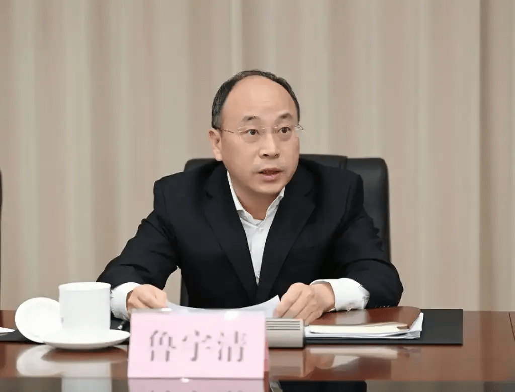 武汉东湖新技术开发区管委会主任鲁宇清已任湖北省发改委党组书记