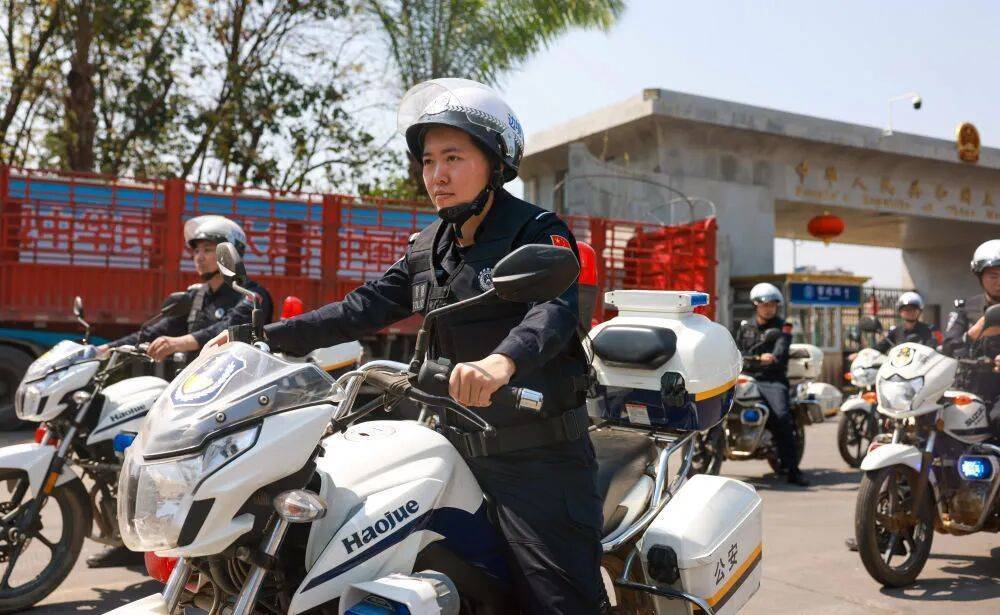 “看到妈妈46个未接来电<strong></p>
<p>以太坊ICO</strong>，心像被重锤击中”