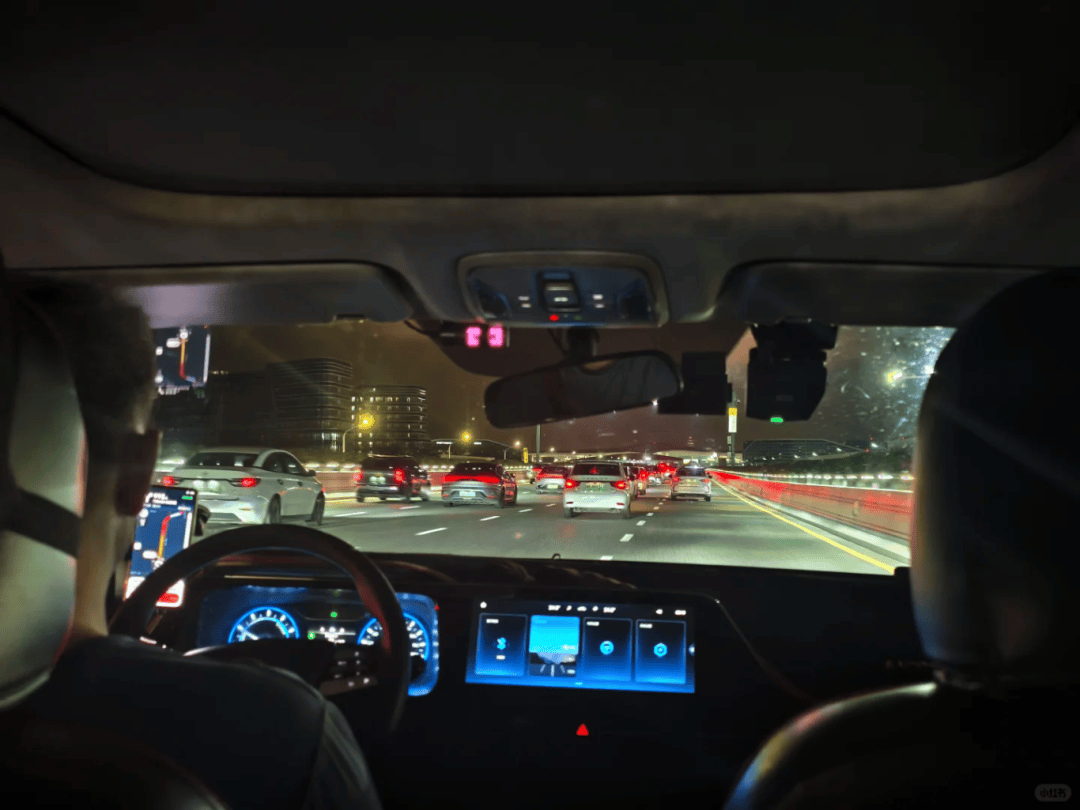 “不亚于春节回家”！凌晨5点<strong></p>
<p>ico以太坊</strong>，深圳有人已经堵在路上……