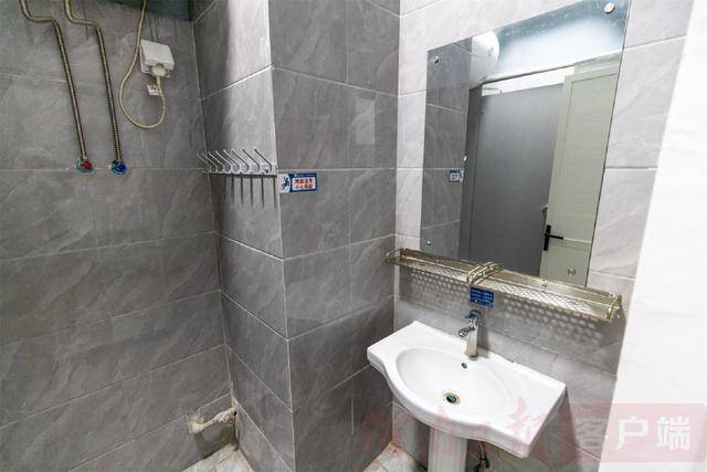 从8人间到夫妻房<strong></p>
<p>以太坊交易平台</strong>,郑州富士康员工幸福安居“进行时”