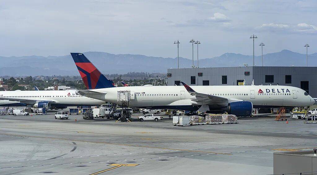 纽约机场突发<strong></p>
<p>以太坊交易平台</strong>！两架客机相撞